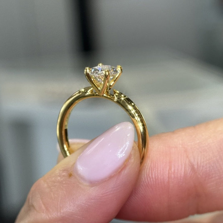 1.04 Ct Oval Lab-Grown Diamond Solitaire Engagement Ring in 14K Yellow Gold — D/VVS2 IGI Certified — View 7