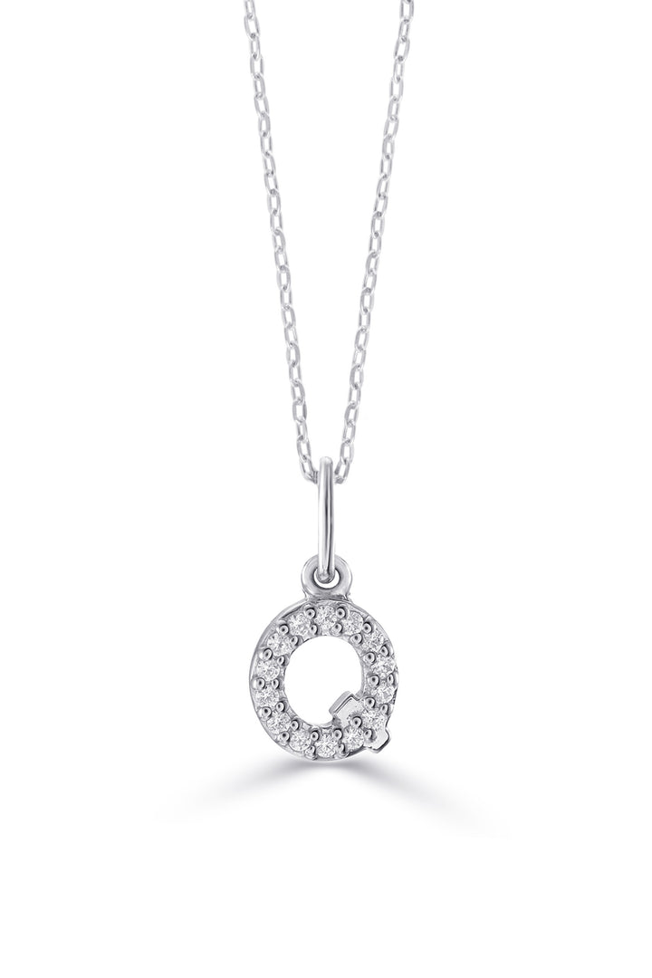 10K White Gold Diamond Initial Q Pendant Necklace — product photo