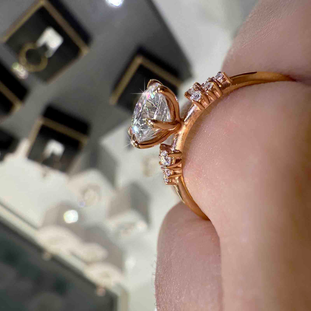 Elegant 14K Rose Gold Round Moissanite Engagement Ring