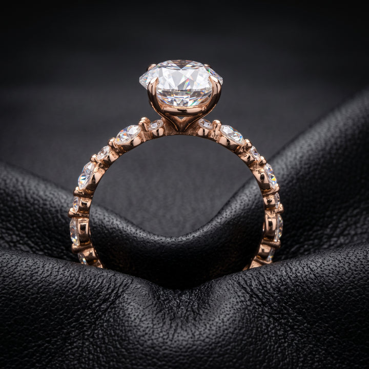 2CT moissanite engagement ring.