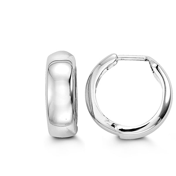 10K white gold huggie earrings with a polished finish.