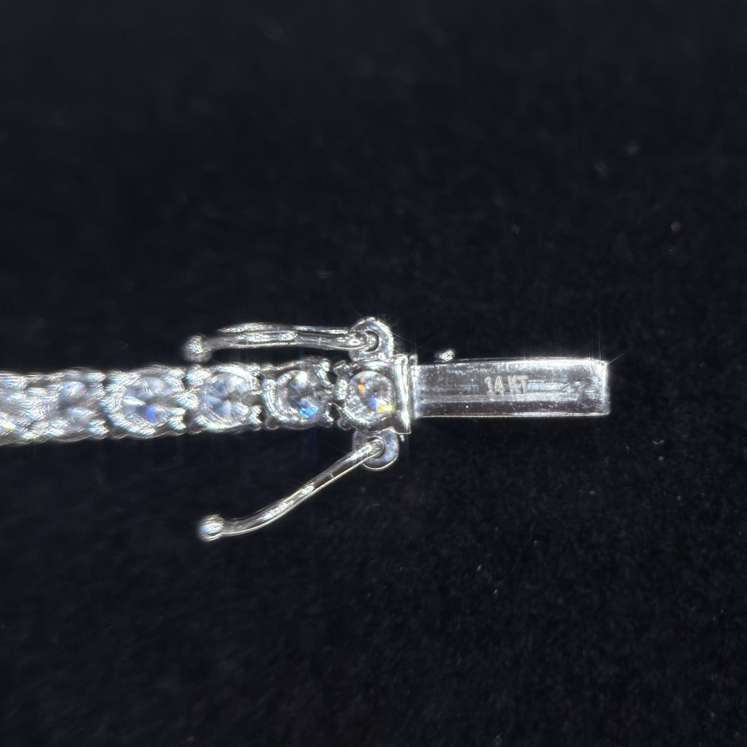 14KT hallmark on the tennis bracelet clasp tongue