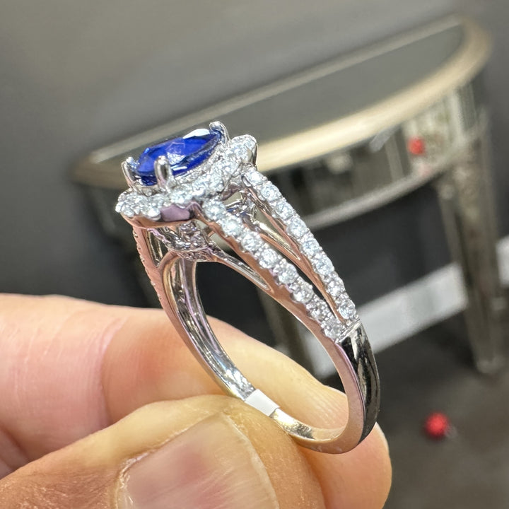 Elegant Pear-Shaped Blue Sapphire Ring