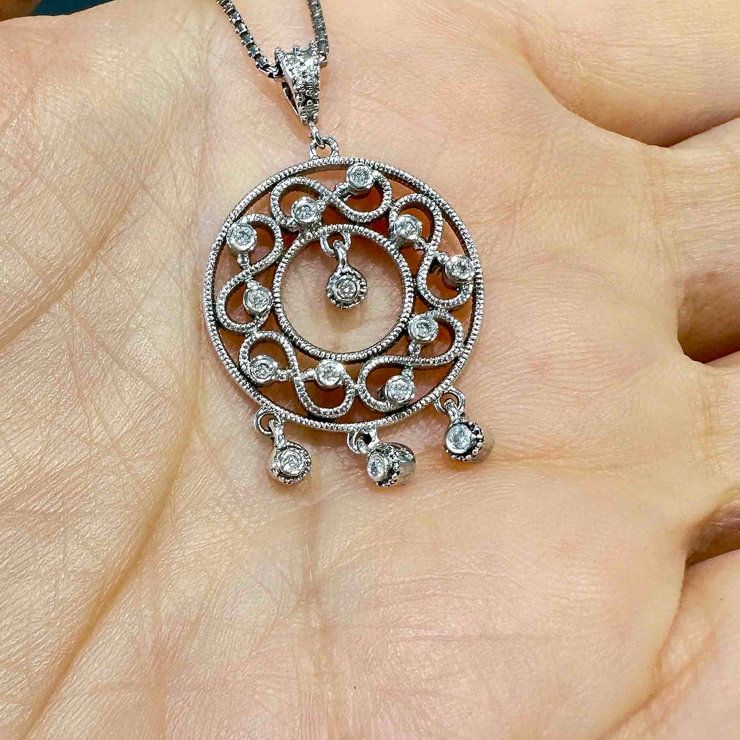 18K White Gold Pendant with Natural Diamonds in Vintage Style