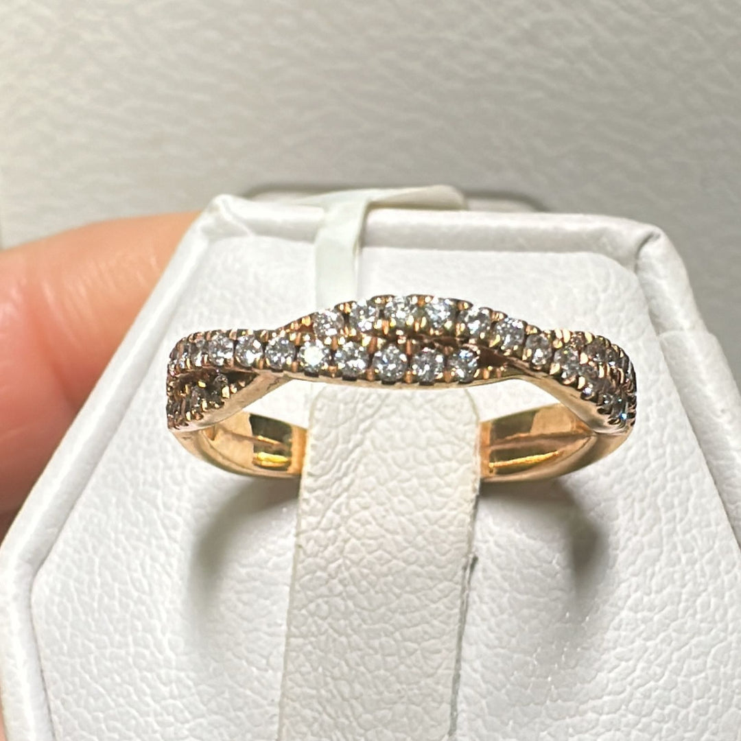 Lab diamond twisted wedding band in 14K/18K gold or platinum with round brilliant stones.