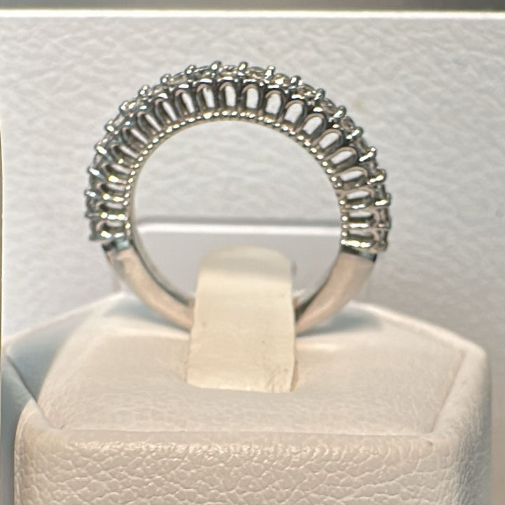 Natural diamond band with pave setting in 14K/18K gold or platinum.