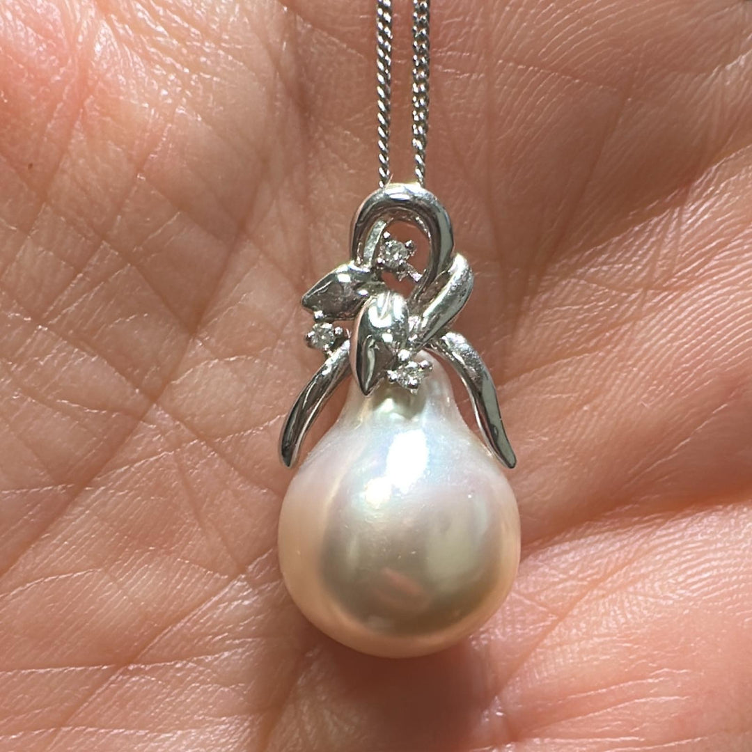 13.2mm AAA South Sea baroque pearl pendant in 14K white gold with diamonds.