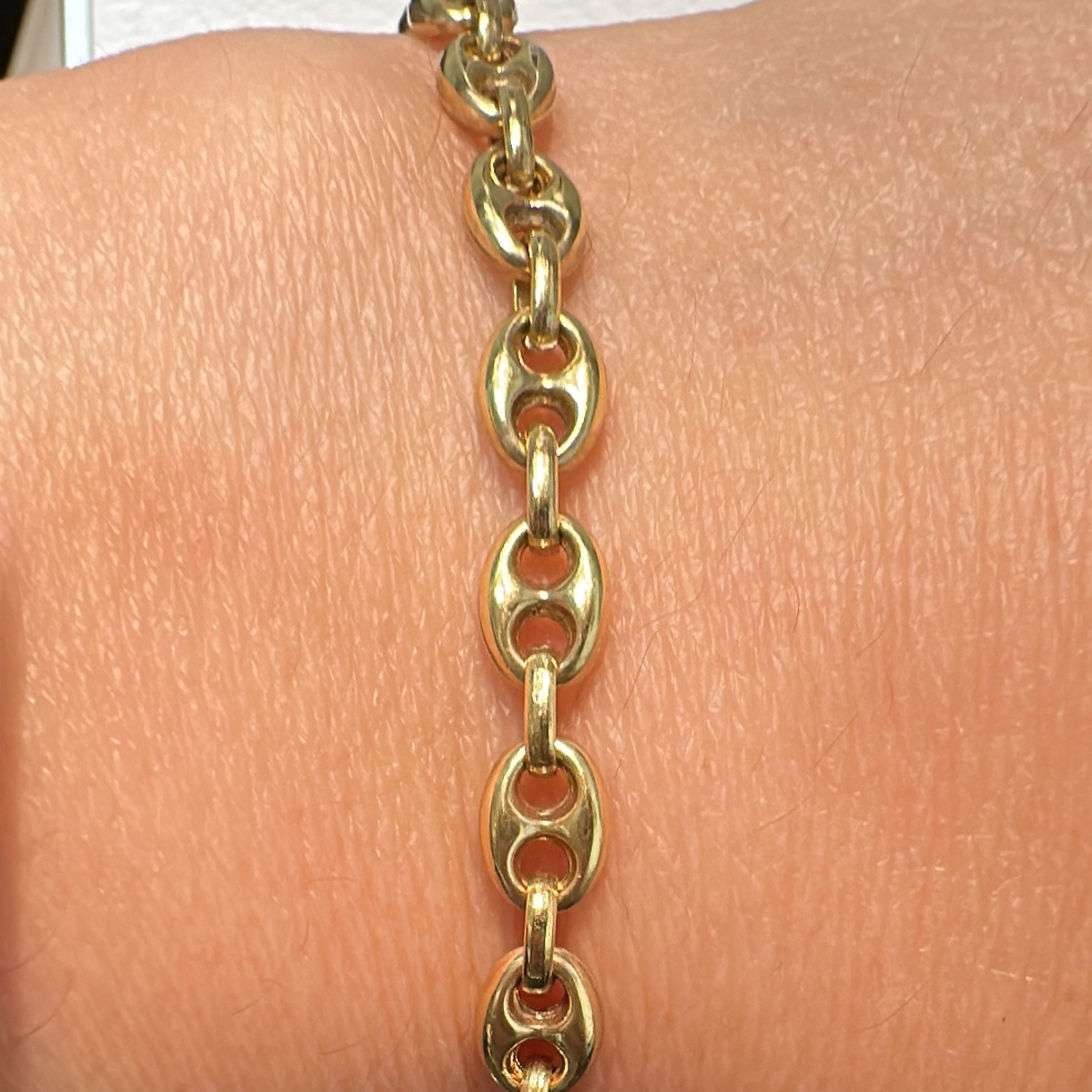 10K Yellow Gold Hollow Puffed Anchor Link Bracelet, 5mm, 4.8g, 7.5"