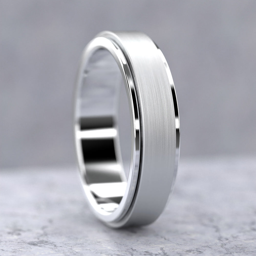 men’s brushed center band with polished step edges in 5.9 mm width