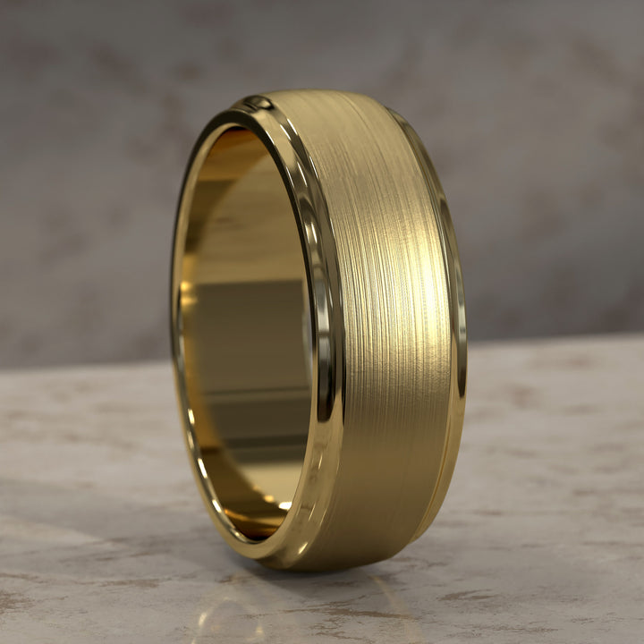 7.5mm brushed half round men’s band with polished step edges