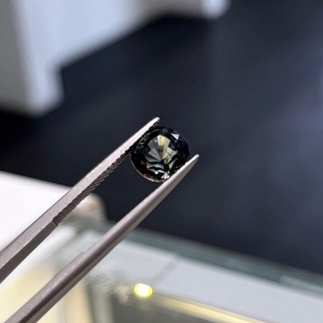 Certified 2.85ct cushion cut color-change sapphire unheated