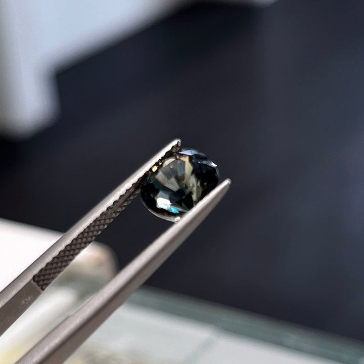 Certified 2.85ct cushion cut color-change sapphire unheated