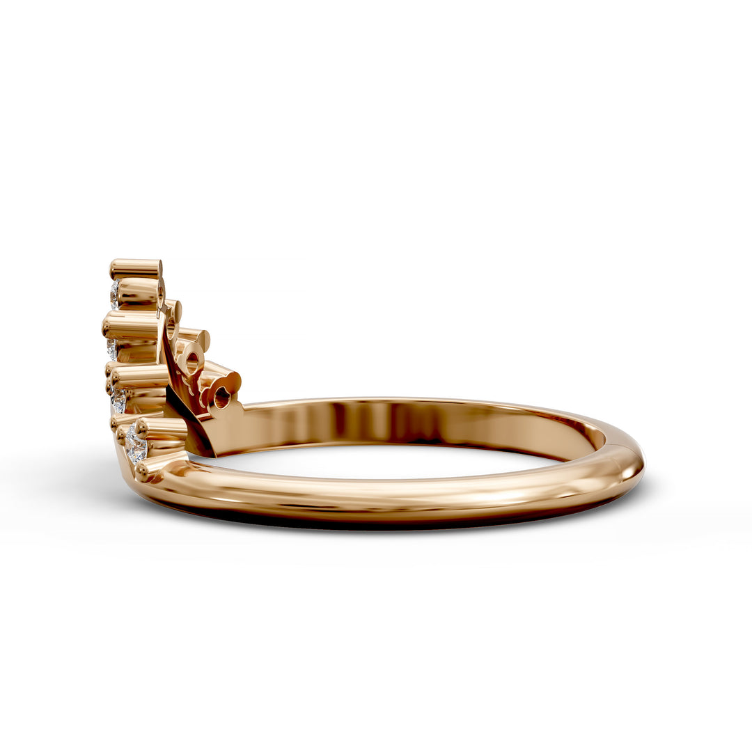 v shaped chevron diamond band with round brilliant stones