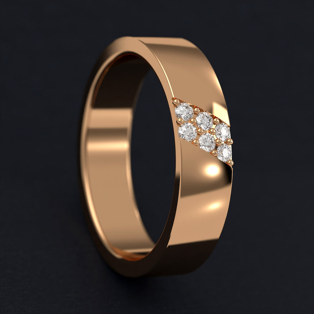 men’s band with center-set diamond cluster