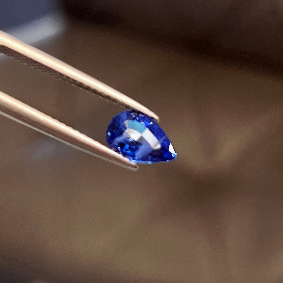 Natural Pear blue sapphire 1.36ct with medium to dark blue color
