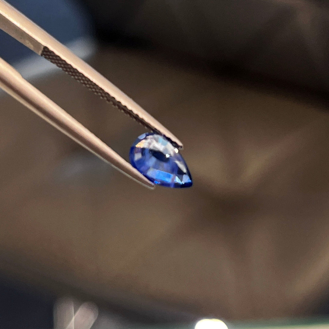 Natural Pear blue sapphire 1.36ct with medium to dark blue color