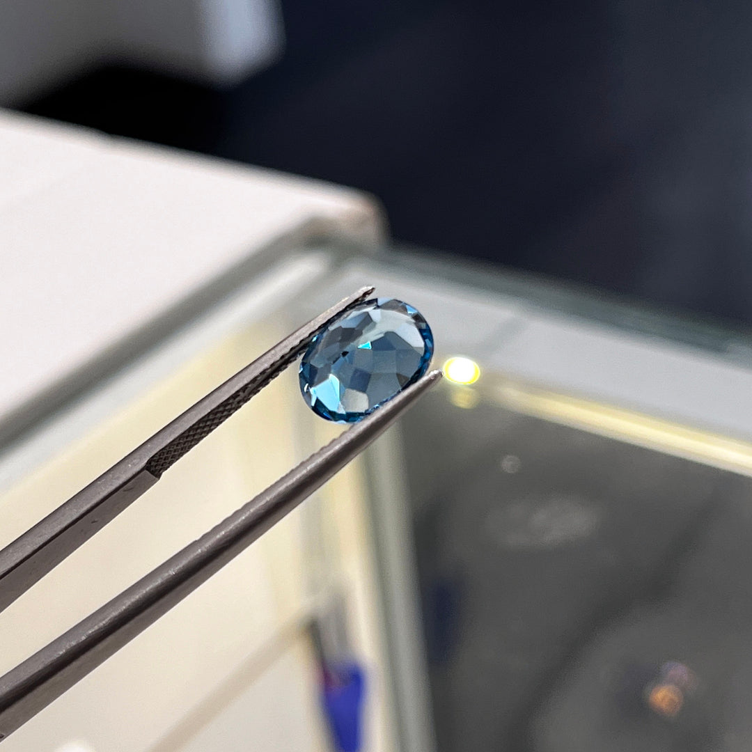 Oval blue topaz 3.25ct loose gemstone