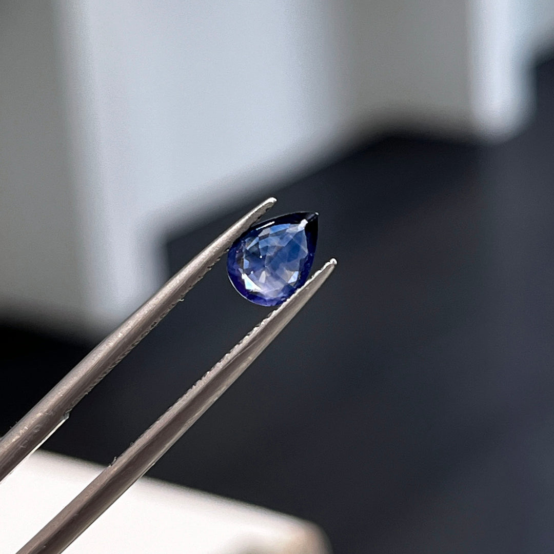 Pear-shaped blue sapphire 0.85ct loose gemstone
