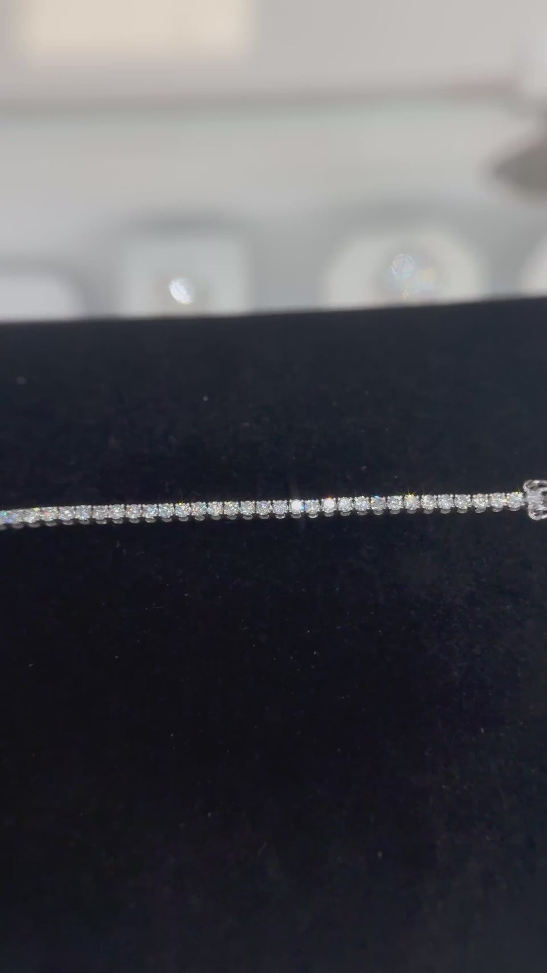 Studio video of the 2.20 carat lab-grown diamond tennis bracelet