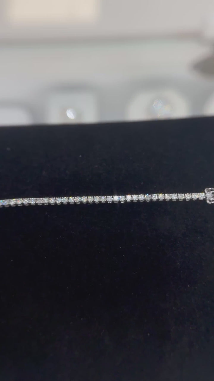 Studio video of the 2.20 carat lab-grown diamond tennis bracelet