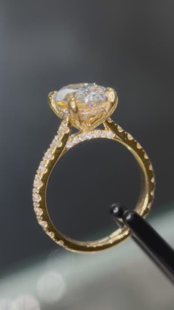 2.84 Ct Oval Lab-Grown Diamond Hidden Halo Pavé Engagement Ring in 14K Yellow Gold — D/VS1 IGI Certified — Product video 2