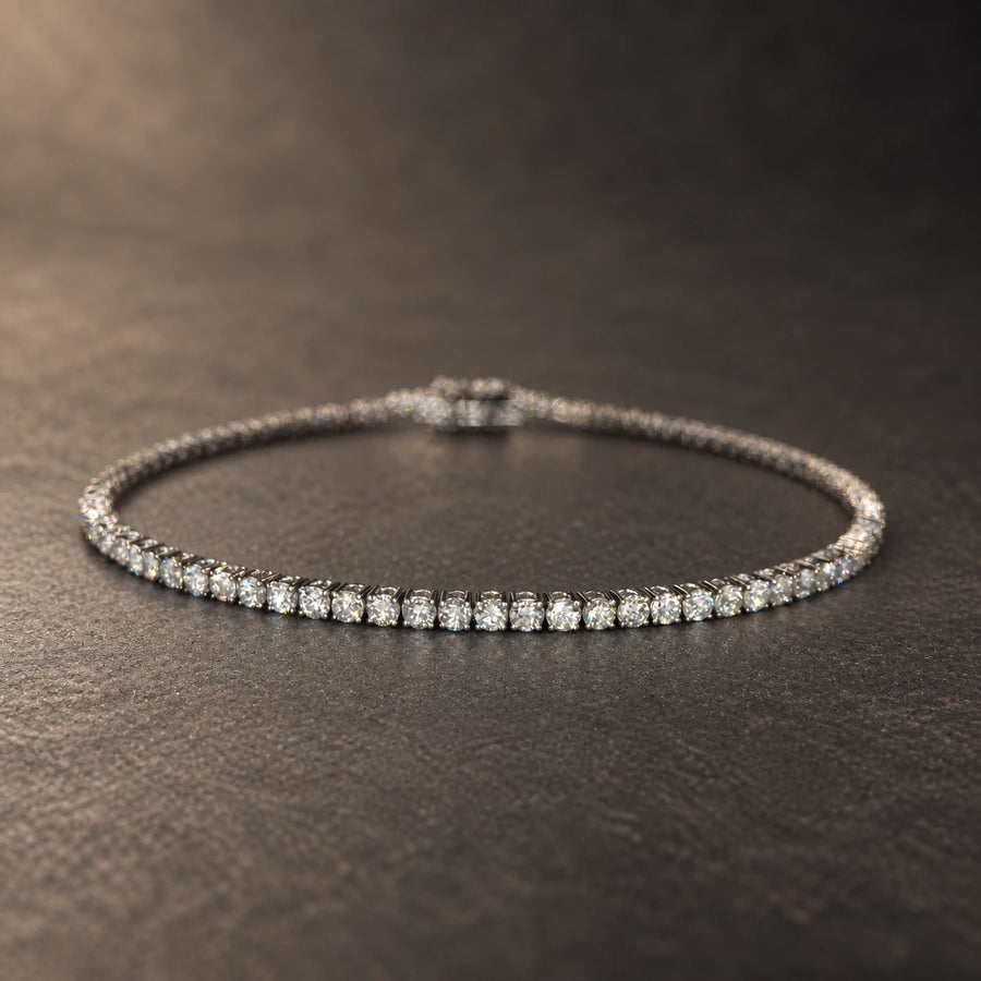 2.20ct lab-grown diamond tennis bracelet in white gold on warm graphite stone