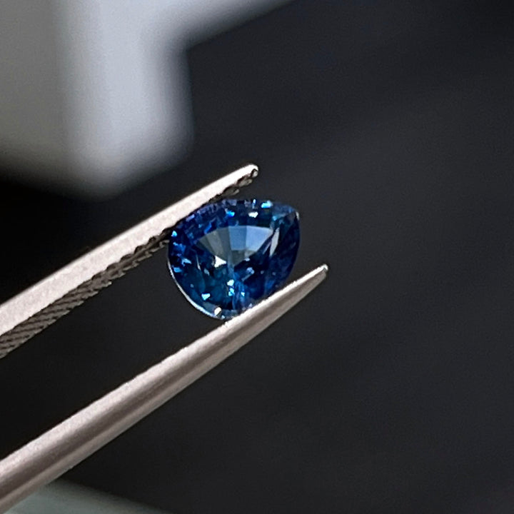 Unheated pear-shaped dark blue sapphire 1.54ct loose gemstone