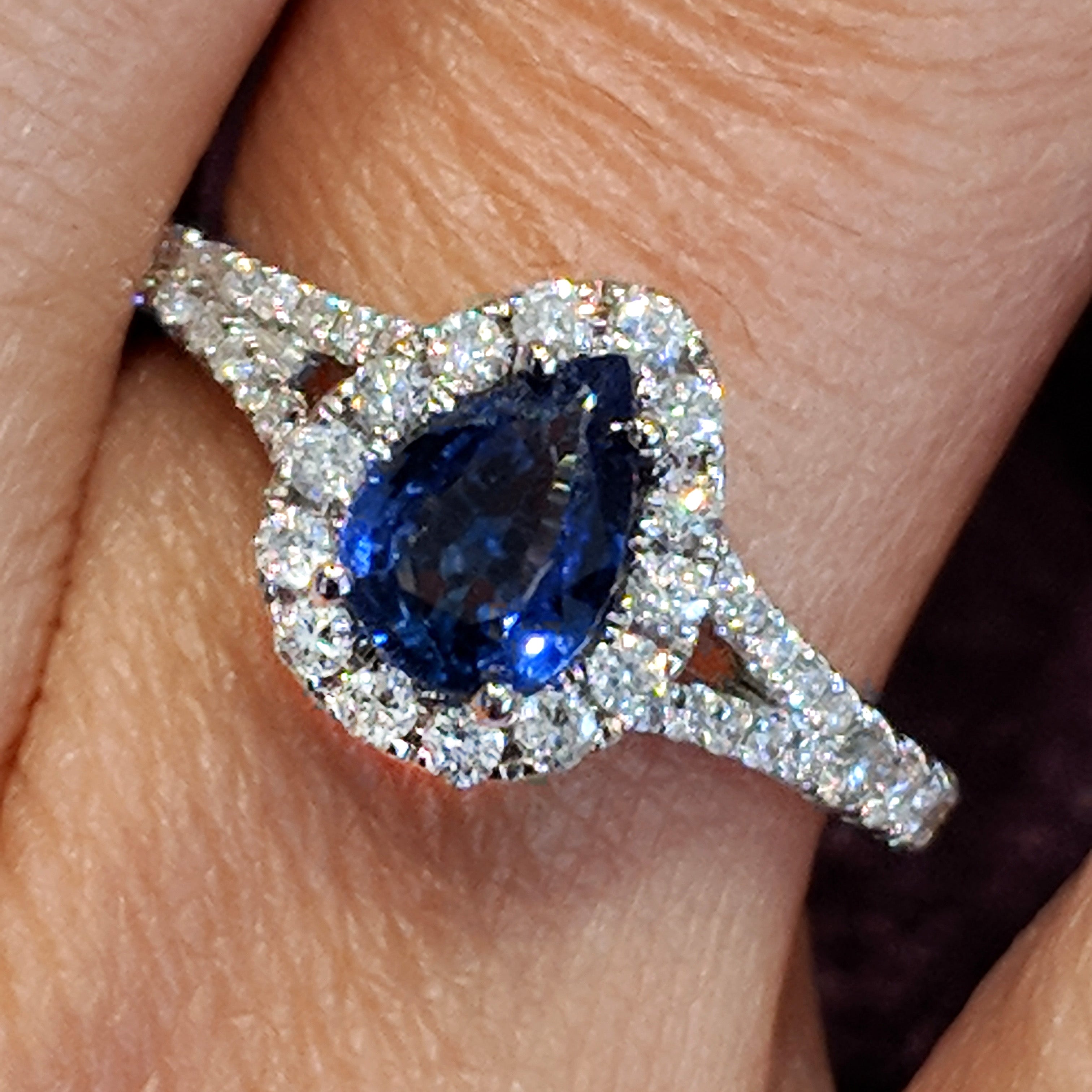 Pear shaped hot sale sapphire ring